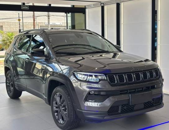 JEEP COMPASS 1.3 T270 TURBO FLEX LONGITUDE AT6